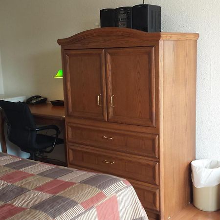 Motel Iberville Saint-Jean-sur-Richelieu ห้อง รูปภาพ