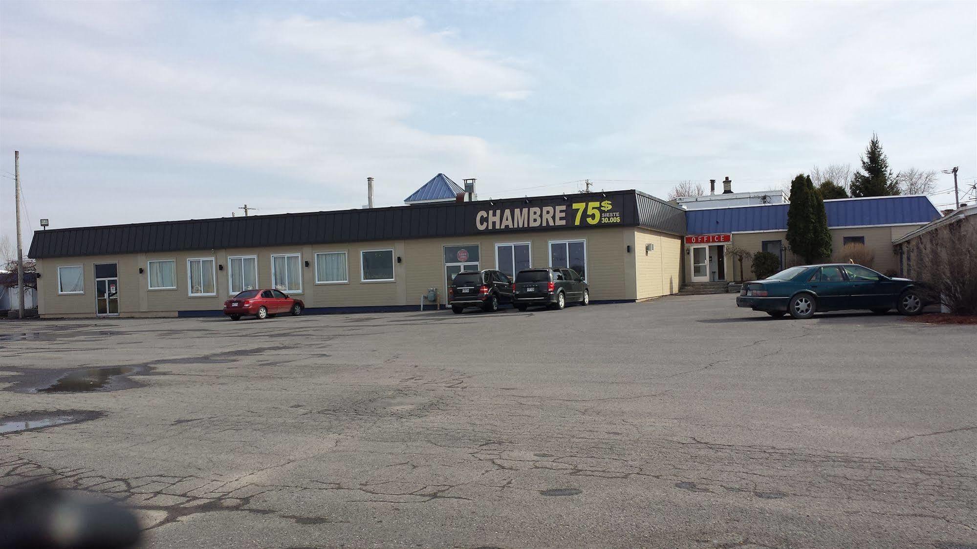 Motel Iberville Saint-Jean-sur-Richelieu ภายนอก รูปภาพ