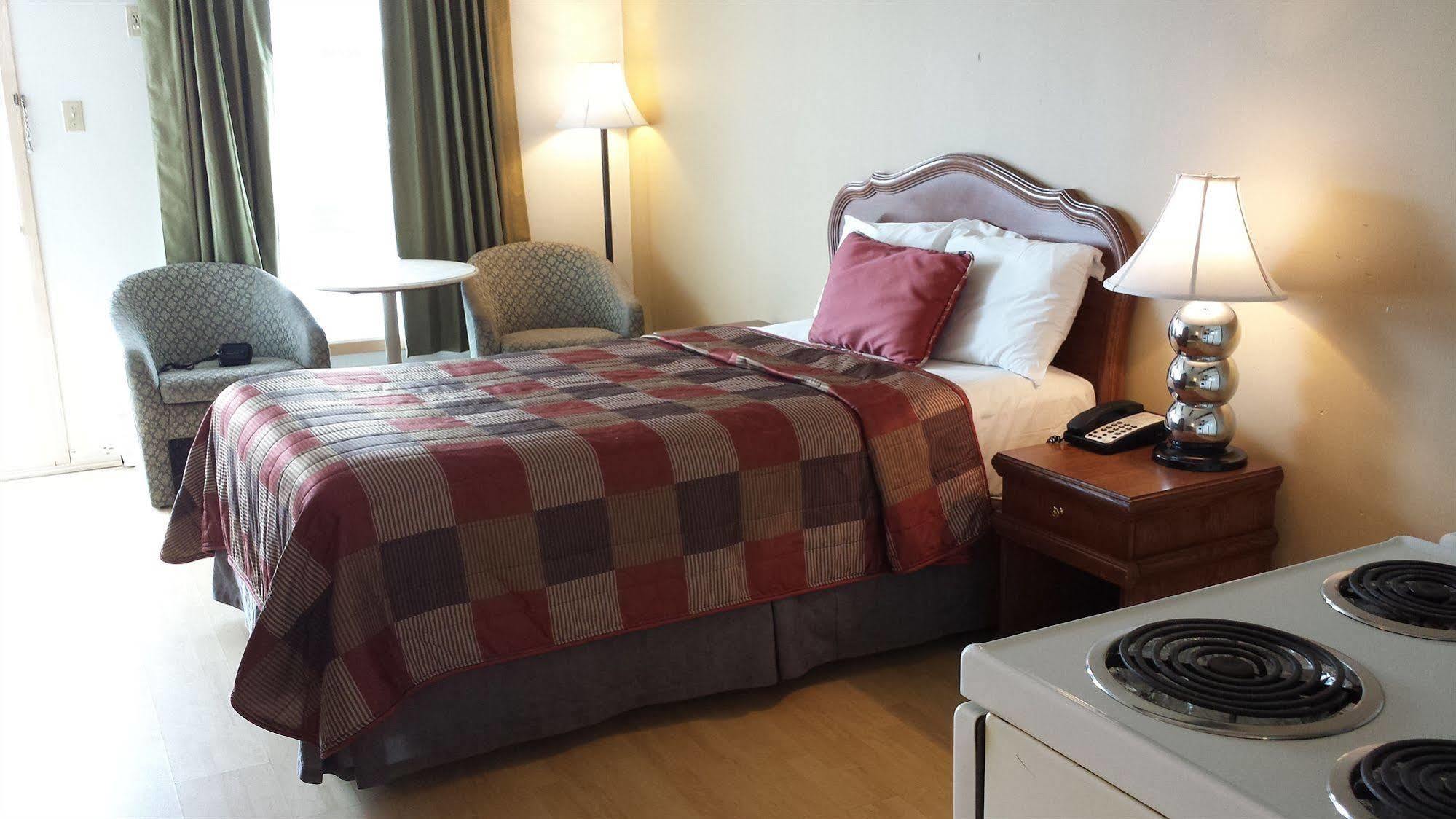 Motel Iberville Saint-Jean-sur-Richelieu ภายนอก รูปภาพ