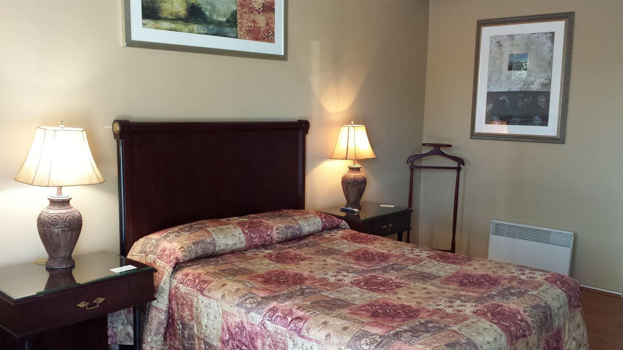 Motel Iberville Saint-Jean-sur-Richelieu ภายนอก รูปภาพ