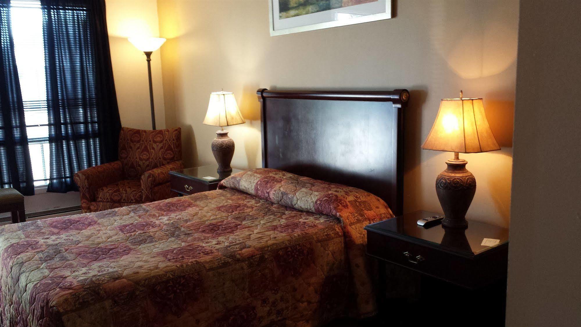 Motel Iberville Saint-Jean-sur-Richelieu ภายนอก รูปภาพ