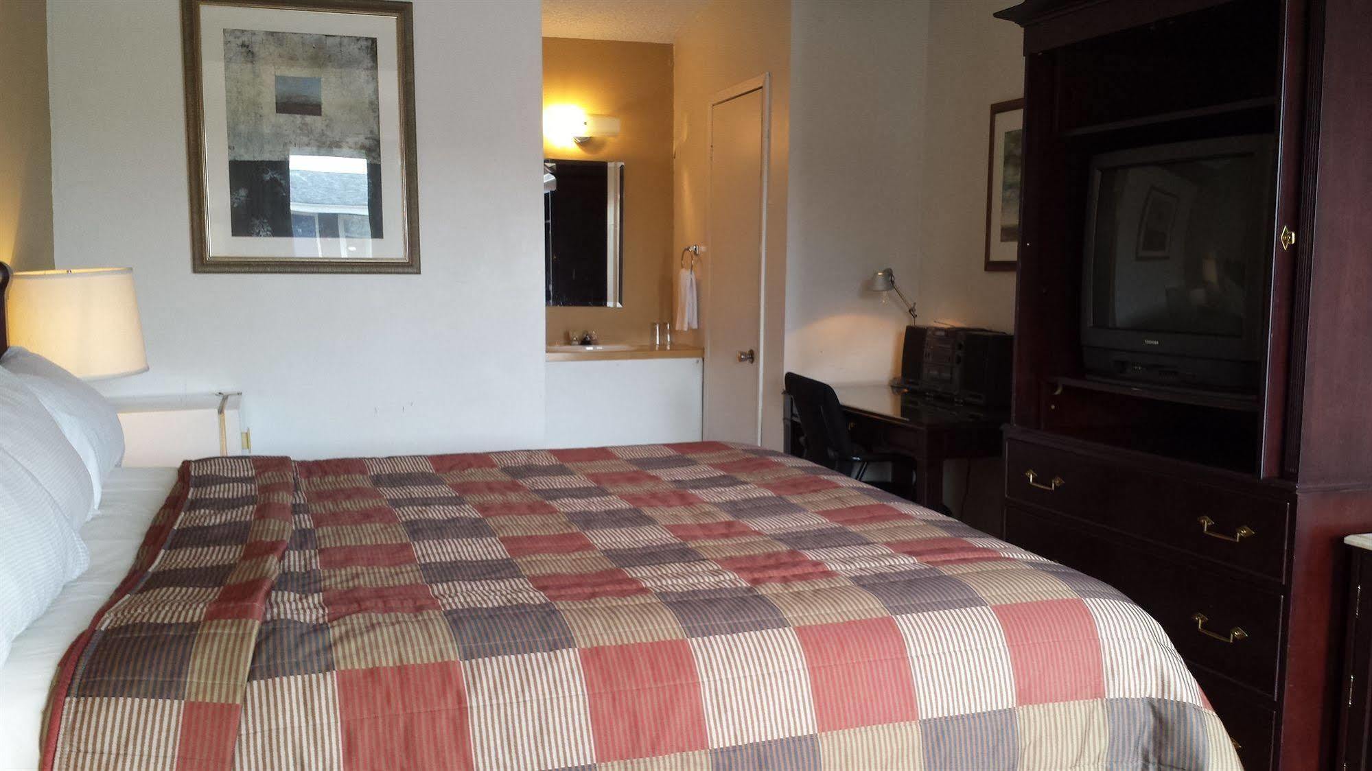 Motel Iberville Saint-Jean-sur-Richelieu ภายนอก รูปภาพ